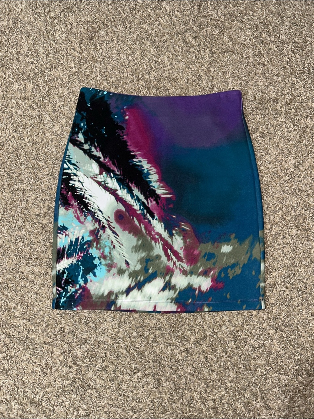 Bebe Feather Printed Skirt size S
